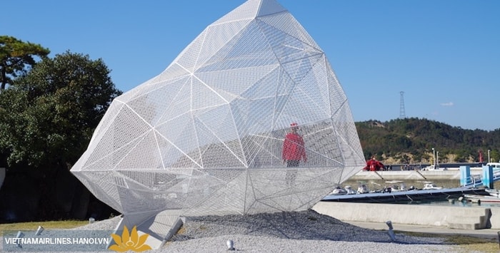 1 công trình nghệ thuật sắp đặt tinh tế trên đảo Naoshima